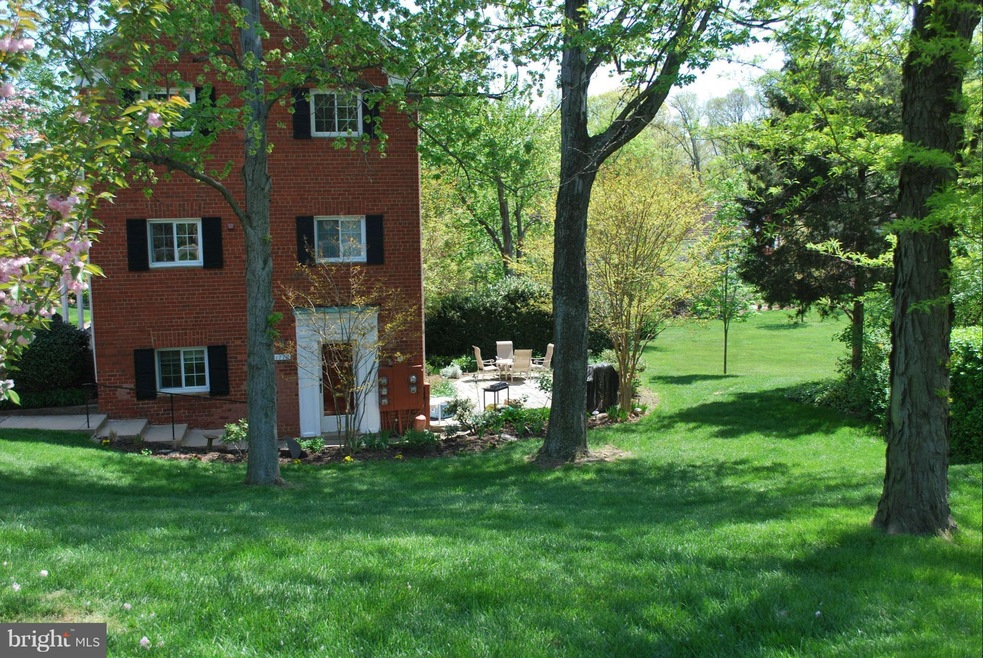 1770 Preston Rd unit 823, Alexandria, VA 22302 - photo 1