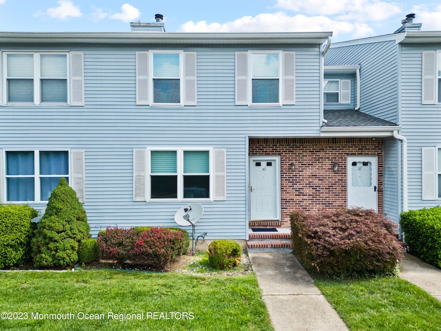 30 Peachtree Ln unit 313, Jamesburg, NJ 08831 - photo 1