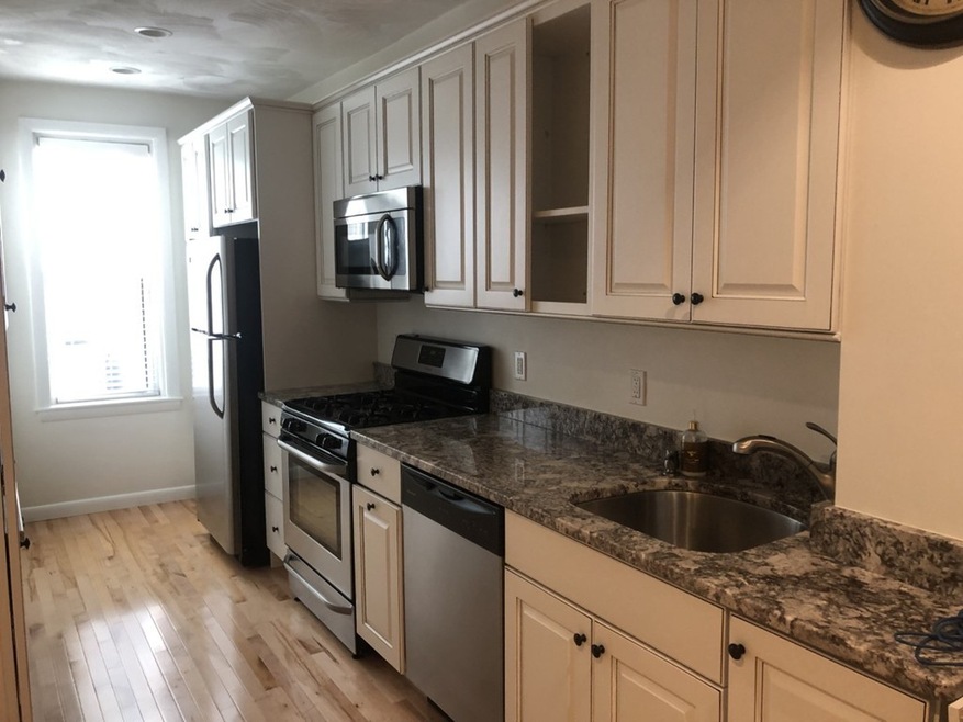 23 Clark St unit 3, Boston, MA 02109 - photo 1