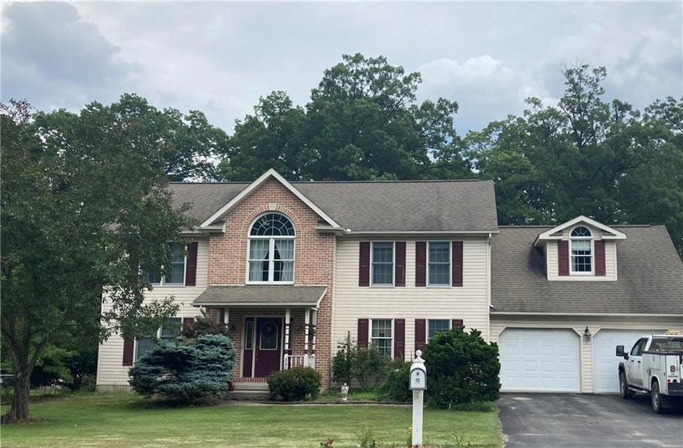 332 S Franklin St, Pen Argyl, PA 18072 - photo 1