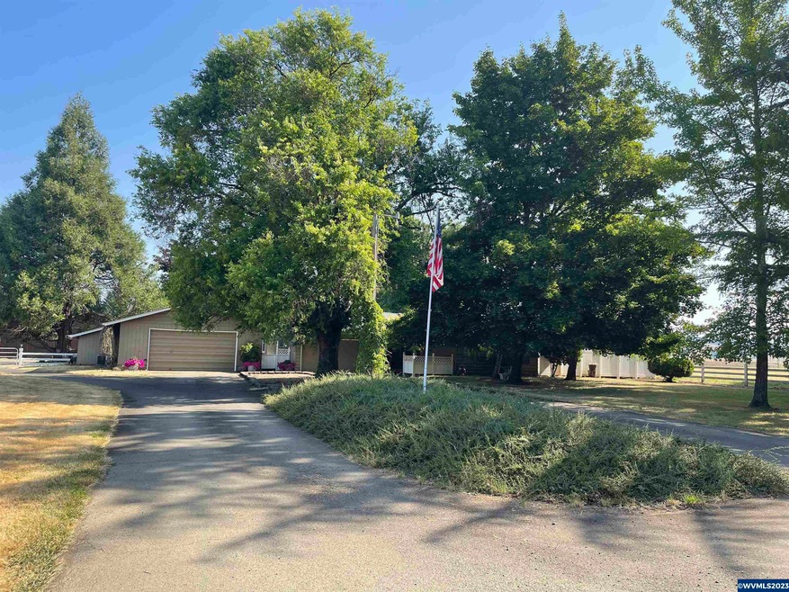 1320 N Fir Villa Rd, Dallas, OR 97338 - photo 1
