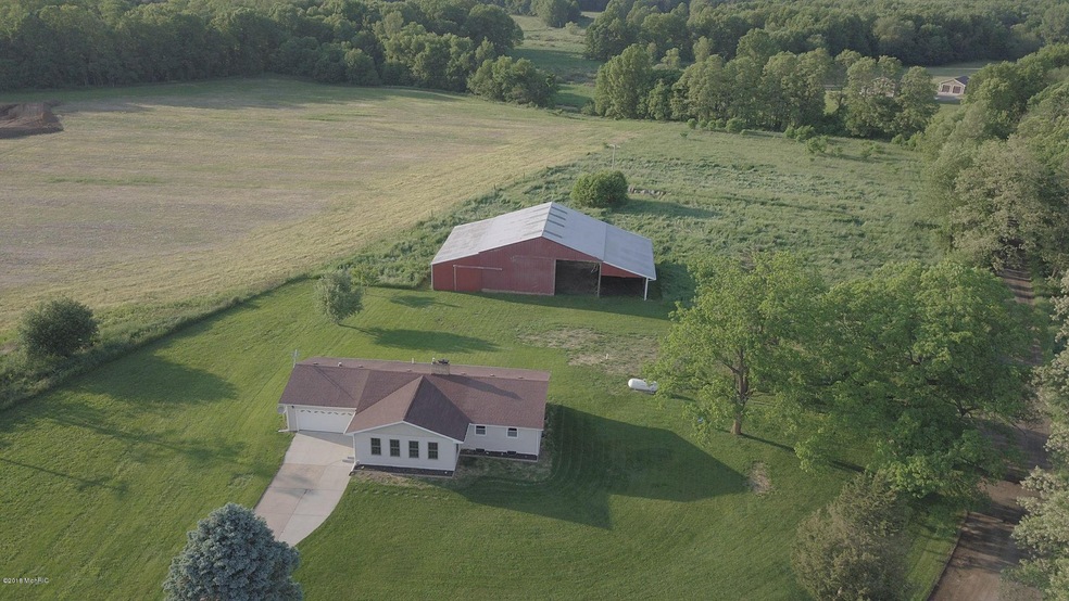 12127 E Dr S, Marshall, MI 49068 - photo 1