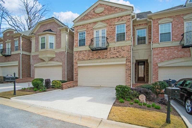 Luxury Townhome  in Prime Location