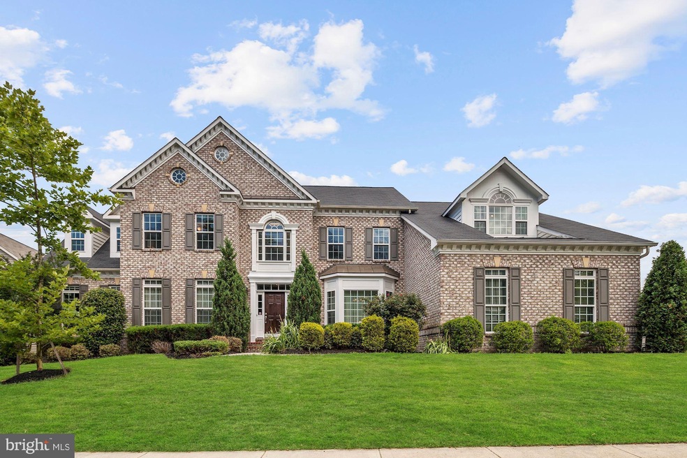 2302 Lake Forest Dr, Upper Marlboro, MD 20774 - photo 1