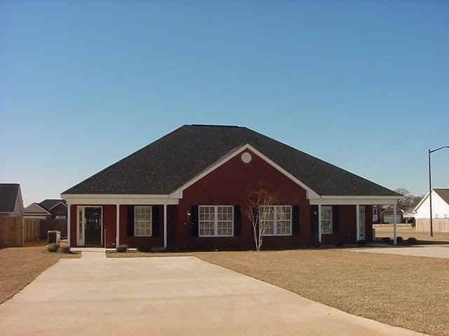 301 W Wrasling Way, Warner Robins, GA 31088 - photo 1