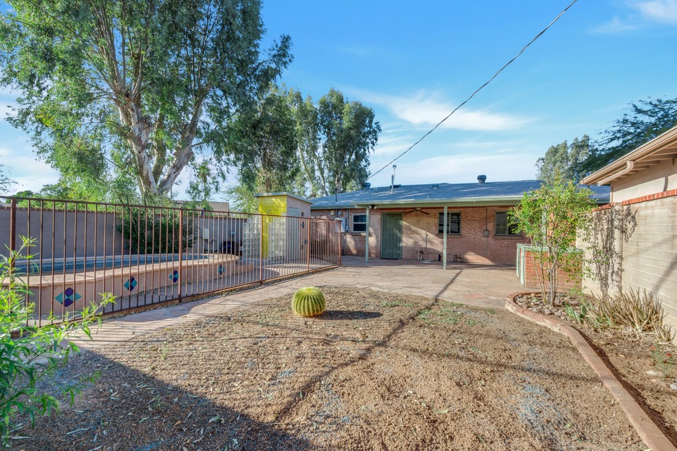 5310 E Holmes St, Tucson, AZ 85711 - photo 1