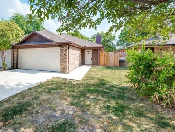 7528 April Ln, North Richland Hills, TX 76182 - photo 1