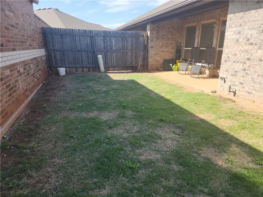 18201 Manera Way, Edmond, OK 73012 - photo 1