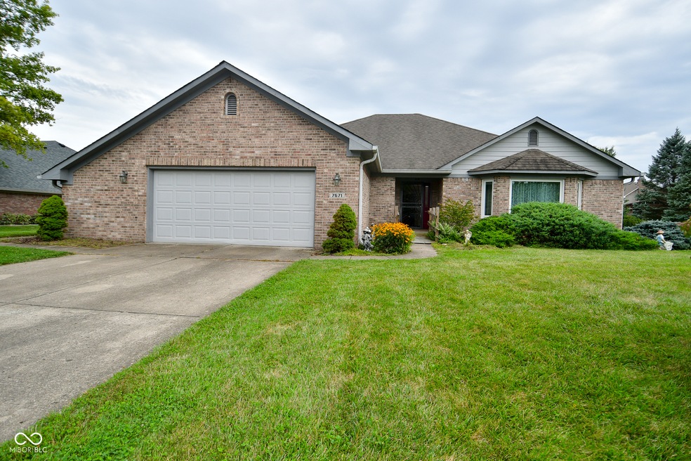 7671 Wigmaker Ct, Plainfield, IN 46168 - photo 1