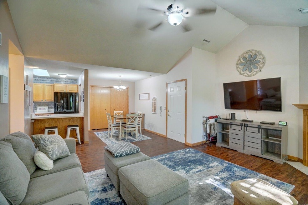 494 Cledell St unit 3, Oregon, WI 53575 - photo 1