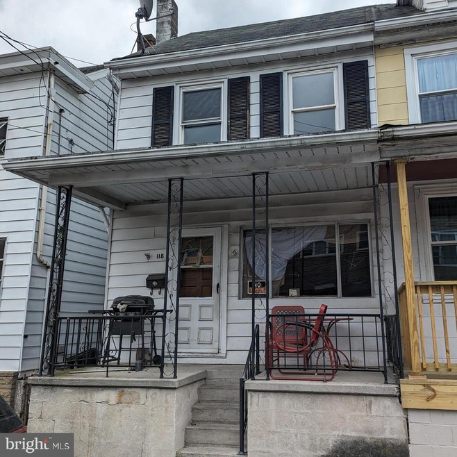 118 E Patterson St, Saint Clair, PA 17970 - photo 1