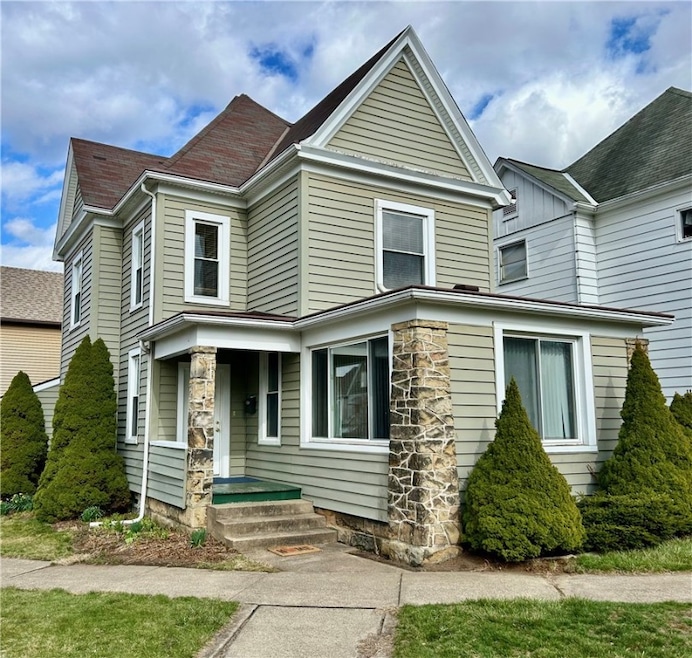 Such a pretty home on a nice corner lot