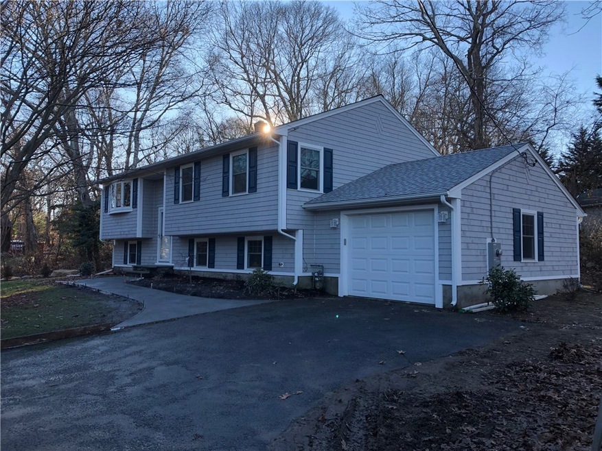 33 Glenwood Cir, Wakefield, RI 02879 - photo 1