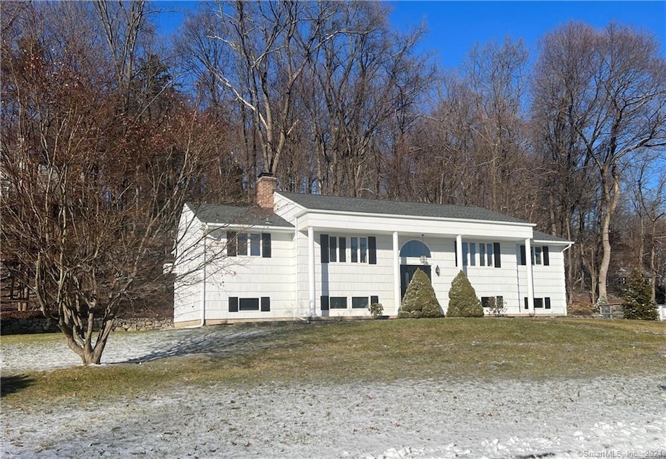 8 E Meadow Ln, Norwalk, CT 06851 - photo 1