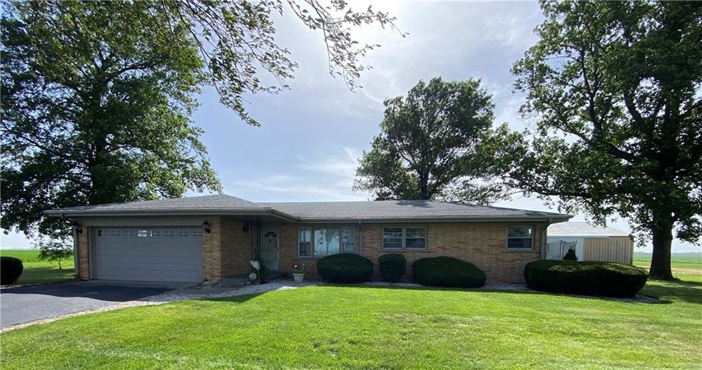 1082 N 400 W, Covington, IN 47932 - photo 1