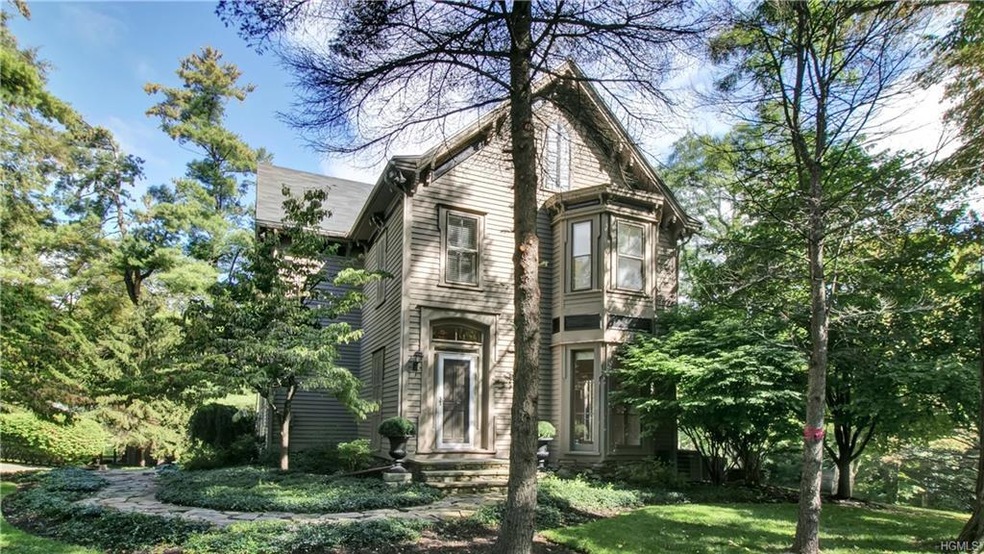 831-833 Bulls Head Rd, Rhinebeck, NY 12572 - photo 1