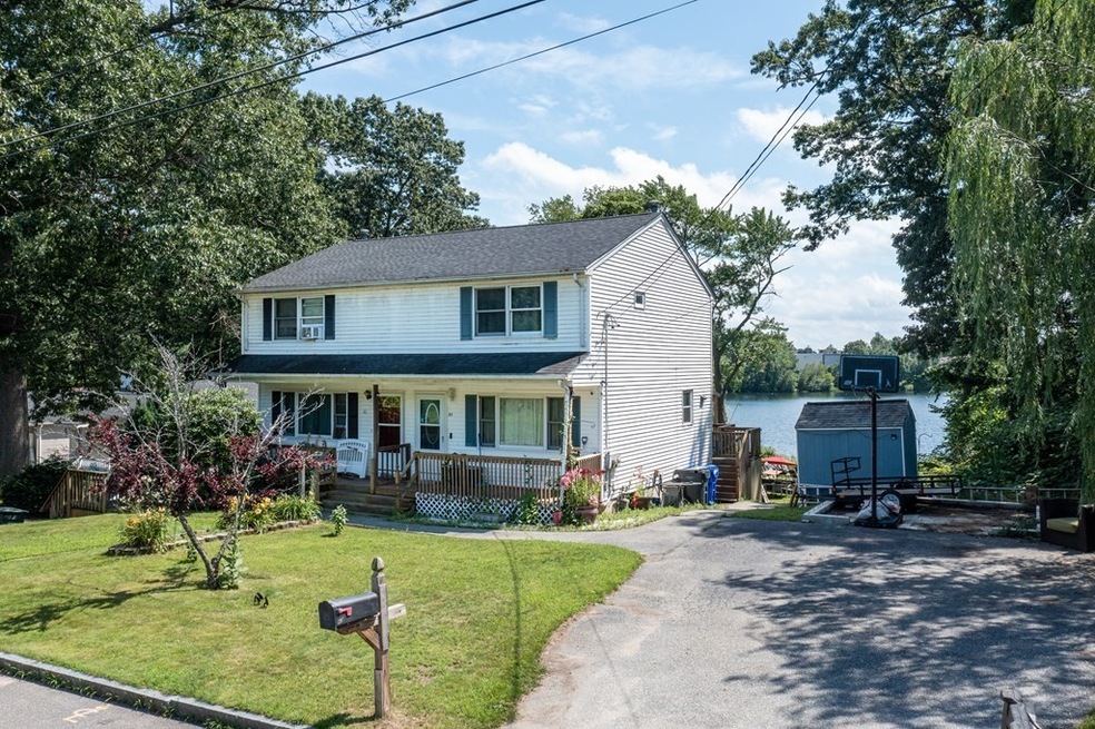 63 Glenmore St, Springfield, MA 01129 - photo 1