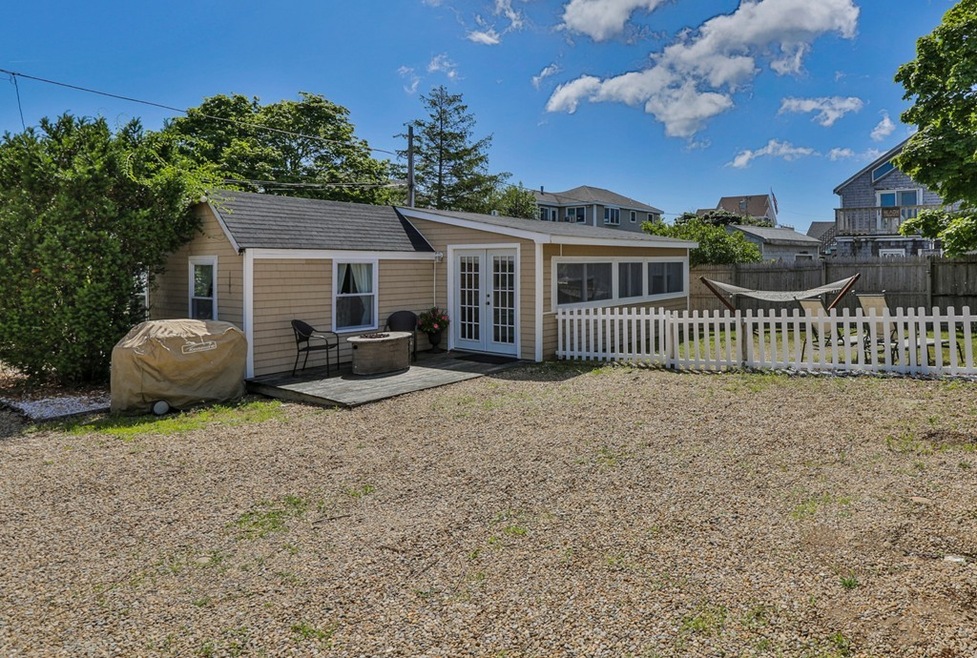 23 Overlook St, Newburyport, MA 01950 - photo 1