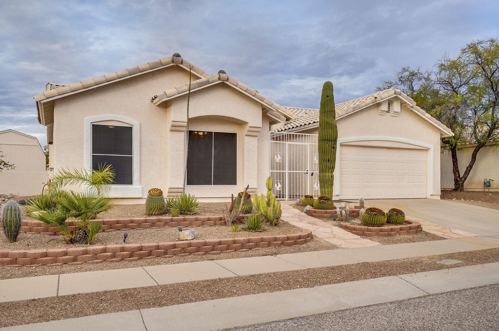 Front Yard View with Desertscape