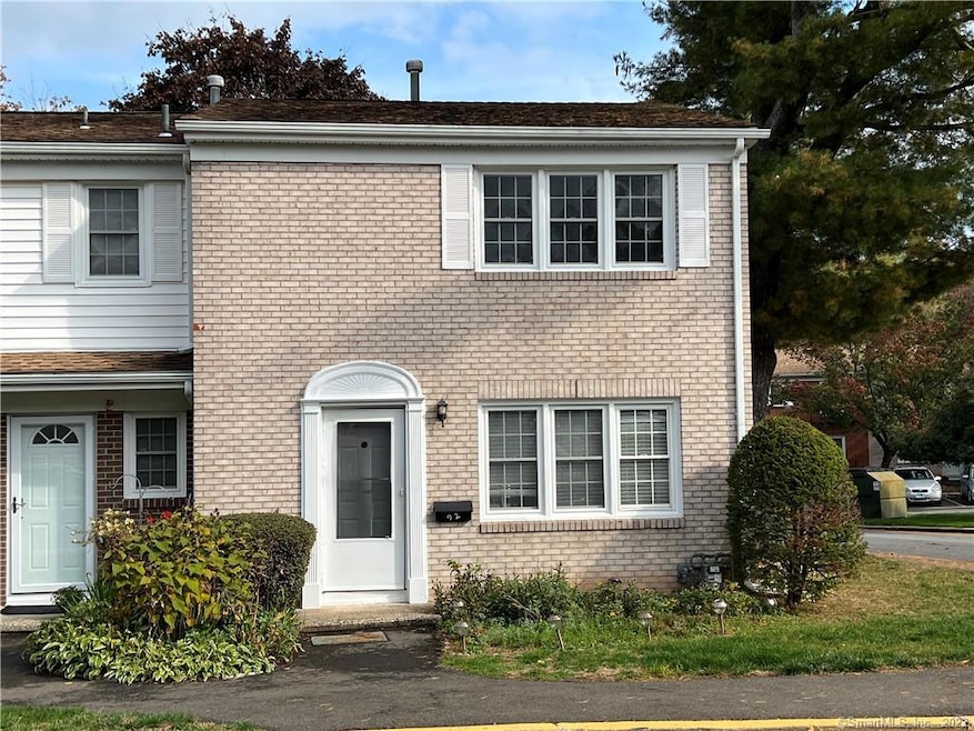 92 Salem Walk, Milford, CT 06460 - photo 1