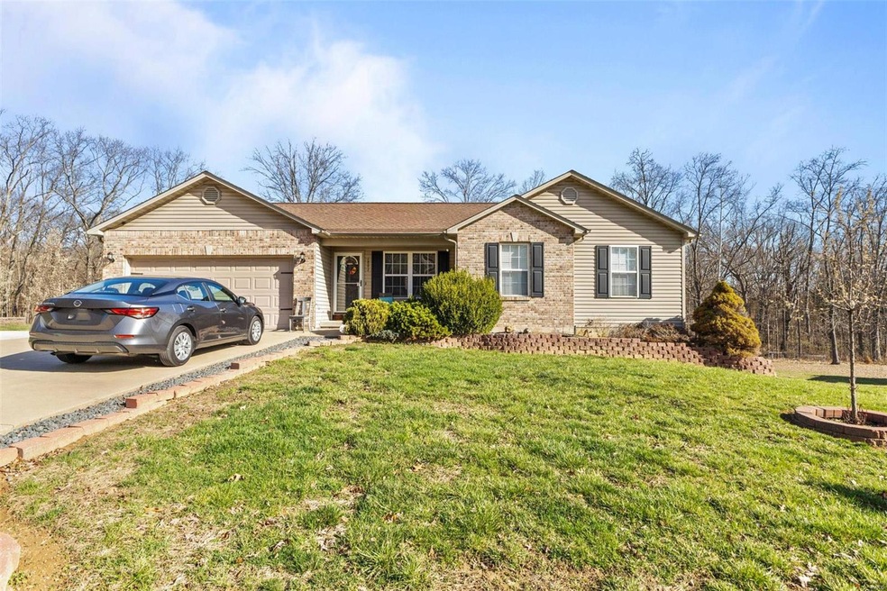 1897 Black Oak Dr, Farmington, MO 63640 - photo 1