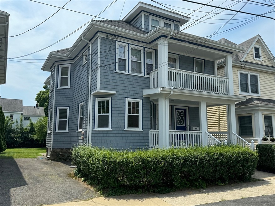 210 Hancock St unit 212, Stoneham, MA 02180 - photo 1