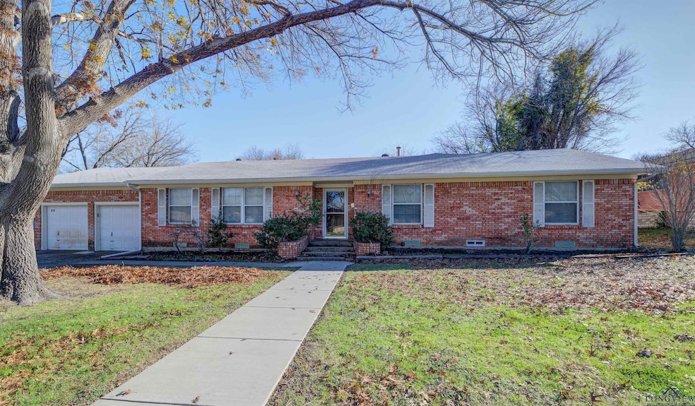 910 Stanley St unit 5, Denton, TX 76201 - photo 1