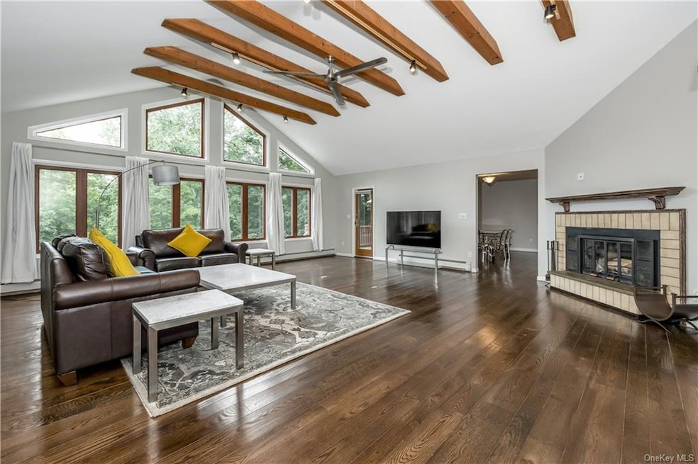 100 Deerfield Ln N, Pleasantville, NY 10570 - photo 1