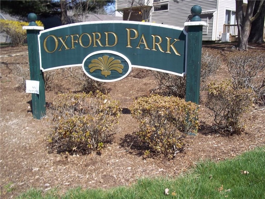 Main entrance to Oxford Park.