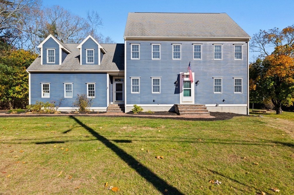 53 Pine St, Mansfield, MA 02048 - photo 1