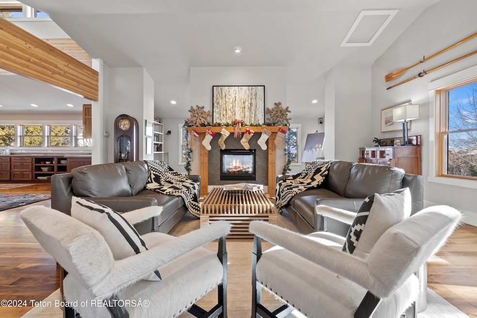 For Sale $12,995,000