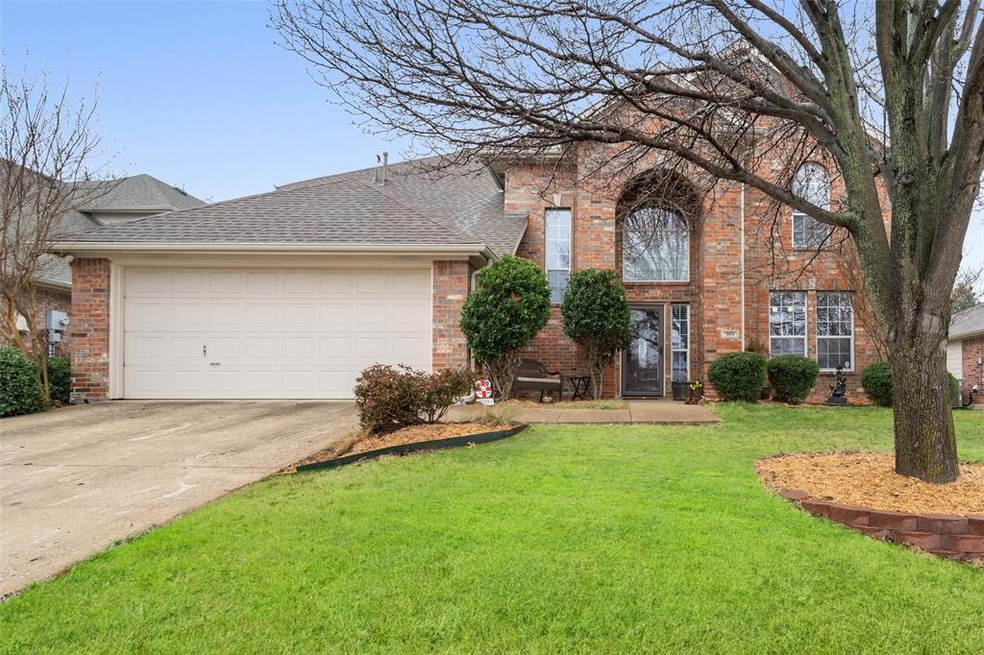 909 Fountain Dr, Wylie, TX 75098 - photo 1