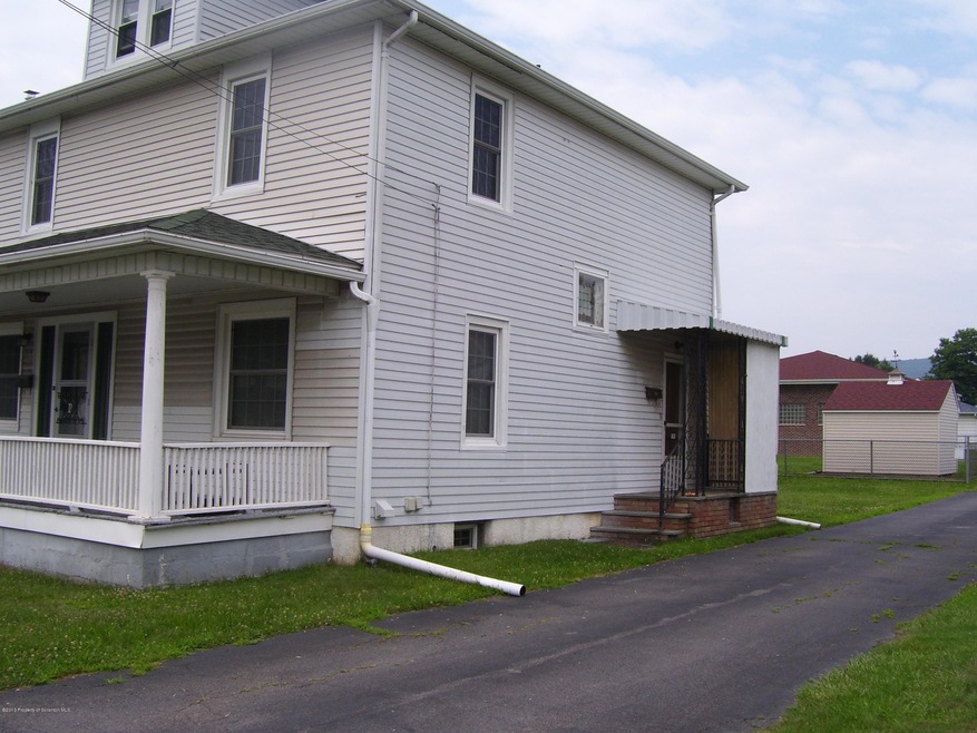 510 Sampson St, Old Forge, PA 18518 - photo 1