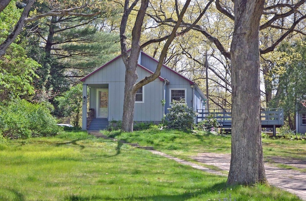 221 Shady Oak Dr, Michigan City, IN 46360 - photo 1