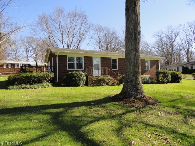 949 Uwharrie St, Asheboro, NC 27203 - photo 1