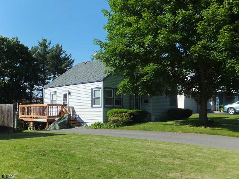 39 Hillcrest Ave, Washington, NJ 07882 - photo 1