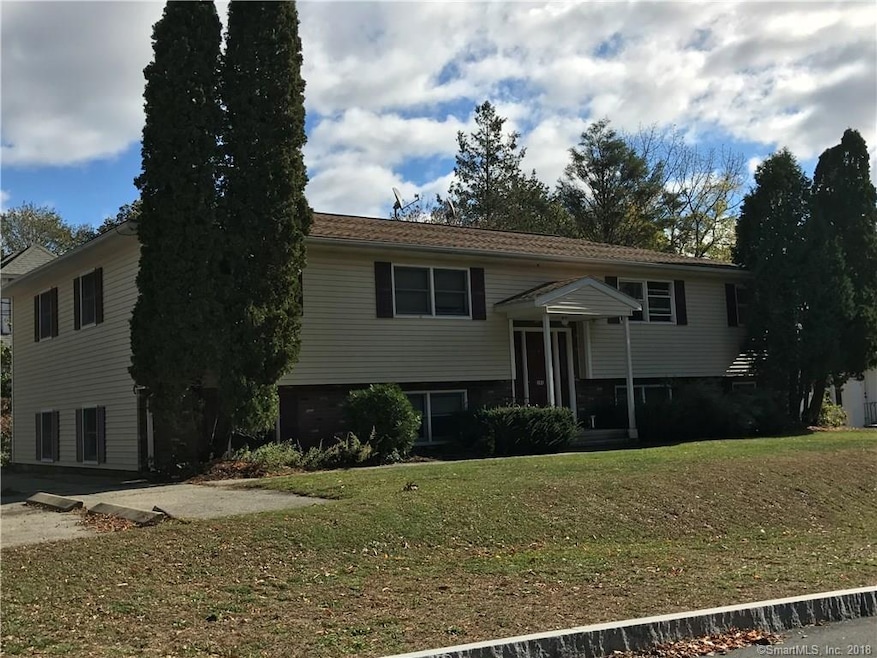 191 Oneco Ave unit 1, New London, CT 06320 - photo 1