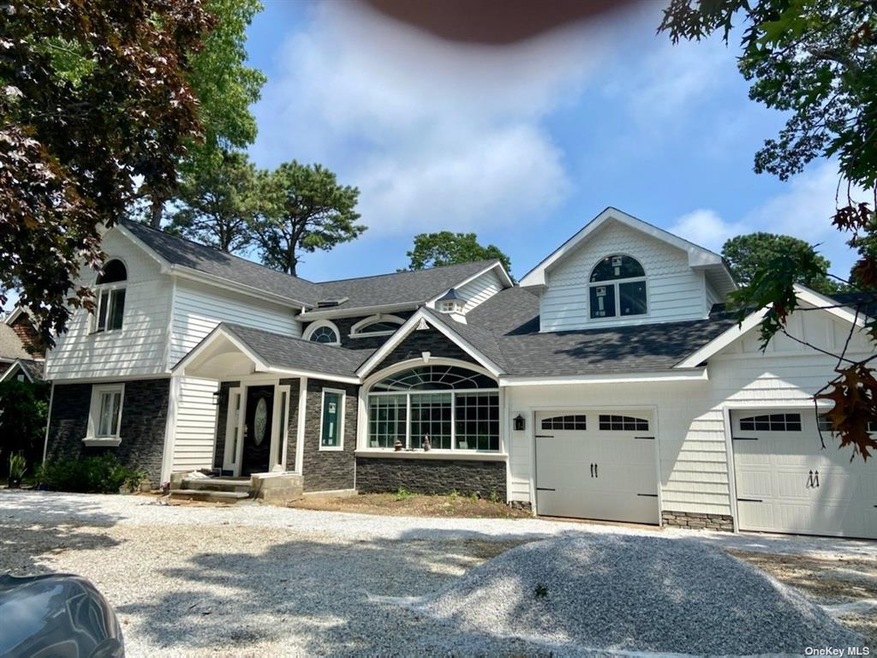 Sold $1,735,000 • Co-Listing Agent