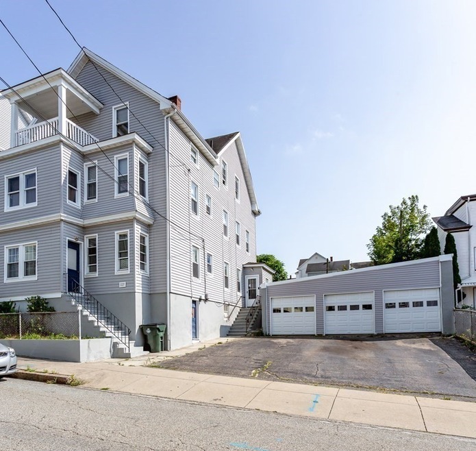 325 Hope St unit 3, Fall River, MA 02721 - photo 1