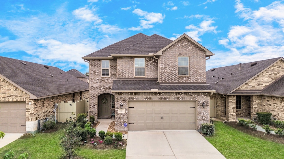 Welcome to 17137 Upland Bent Court in the Master Planned Community of Harper’s Preserve located just east of the Woodlands.
