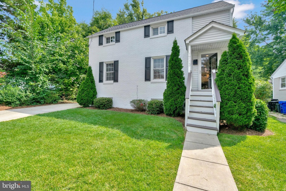 Sold $1,100,000 • Co-Listing Agent