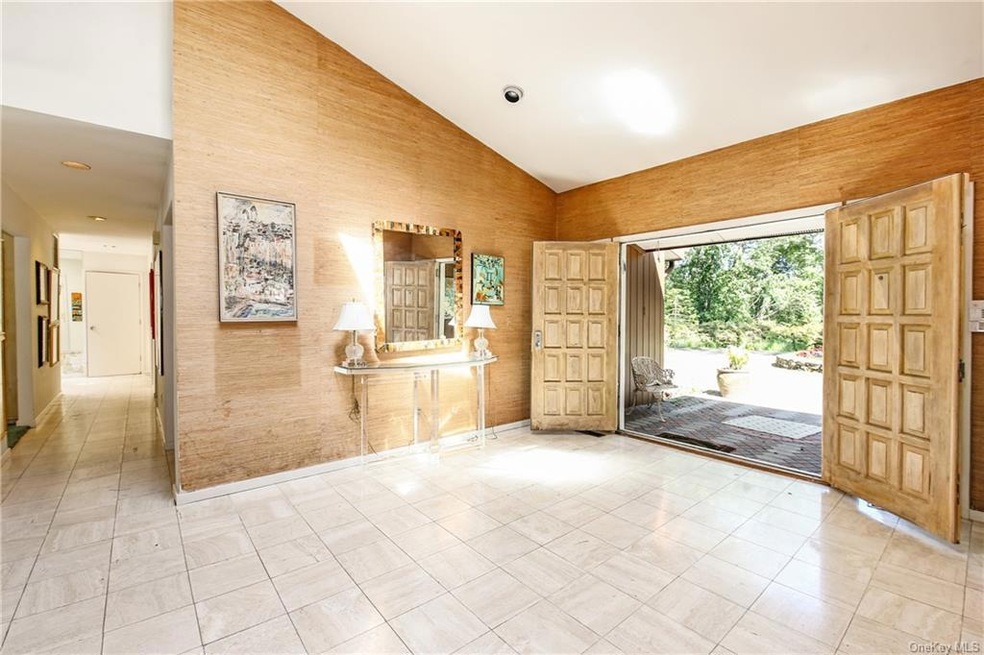 34 Brae Burn Dr, Purchase, NY 10577 - photo 1