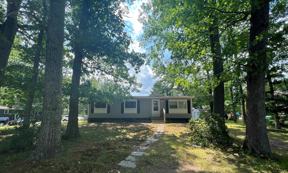 29 Oakwood Cir, Milford, NH 03055 - photo 1