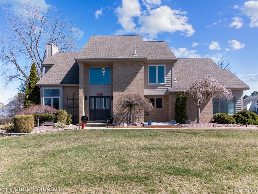 7117 Timberview Trail West Bloomfield - front yard