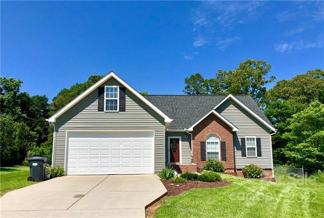 Welcome home to 127 Whistling Pines