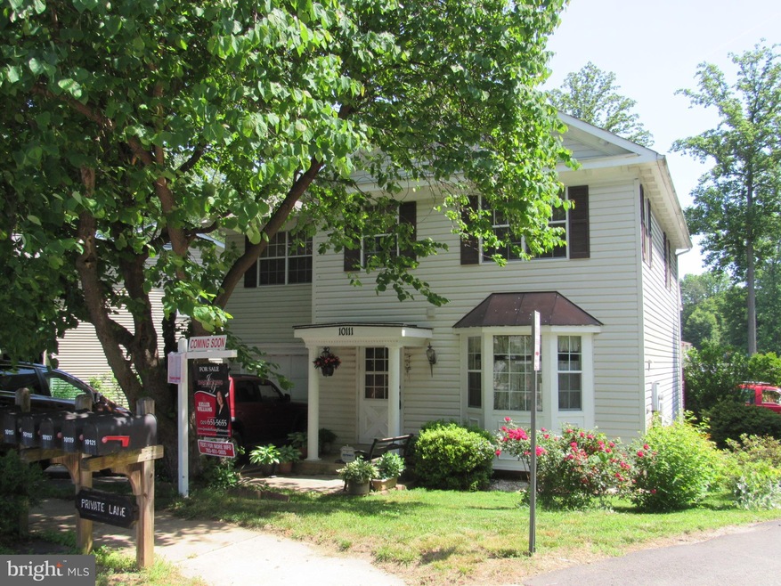 10111 Schoolhouse Woods Ct, Burke, VA 22015 - photo 1