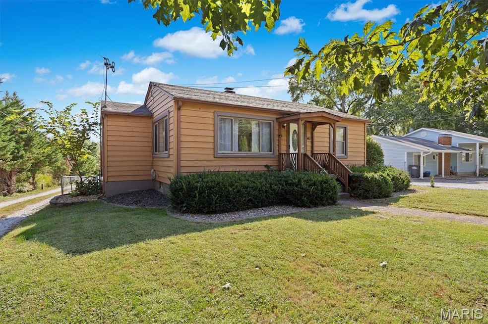 4518 Drda Ln, Edwardsville, IL 62025 - photo 1