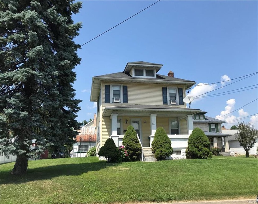 716 Seip Ave, Nazareth, PA 18064 - photo 1