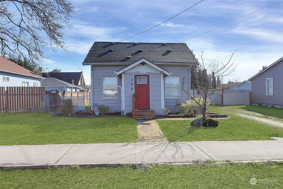 304 Calistoga St W, Orting, WA 98360 - photo 1
