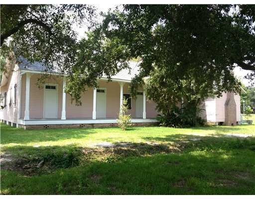 207 Charles St, Bay Saint Louis, MS 39520 - photo 1